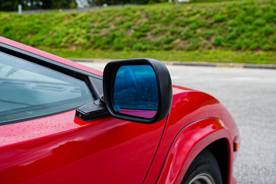 Детали экстерьера Lamborghini Countach LP5000 S Quattrovalvole 1988 года  (фото 47 из 146)